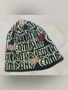 Fox Racing Y2K Graffiti Graphic Beanie Hat in Black & Hot Pink